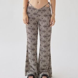 Urban Outfitters UO Sunny CutOut Flare Pant Women's Size 0